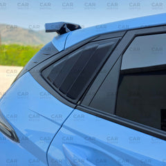 Sporty black rear louvers on Hyundai i20 N